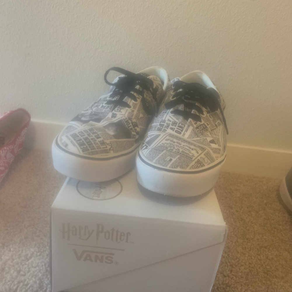 Vans x Harry Potter (size 13)